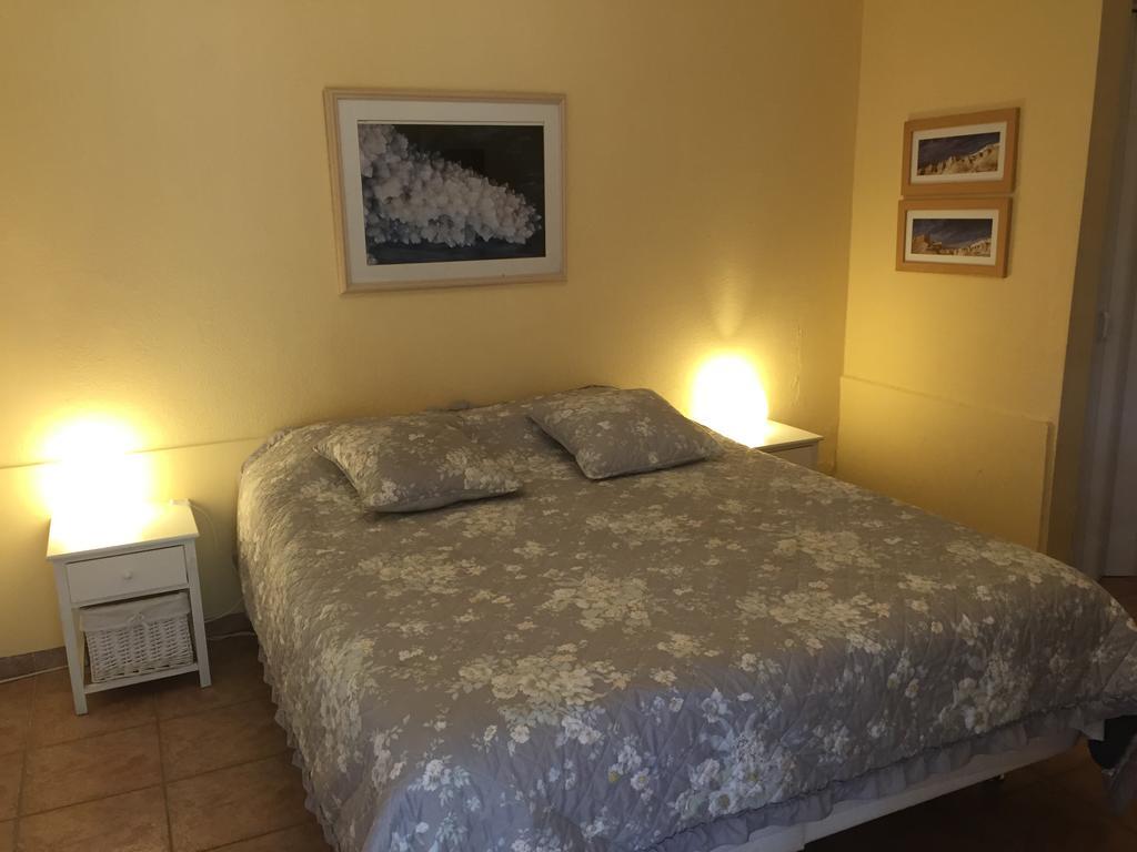 Gil'S Guest Rooms Neve Zohar Værelse billede